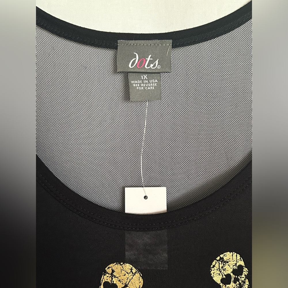Dots - Black and Gold Skull Graphic Tee 3/4 Sleeve - Picture 5 of 9